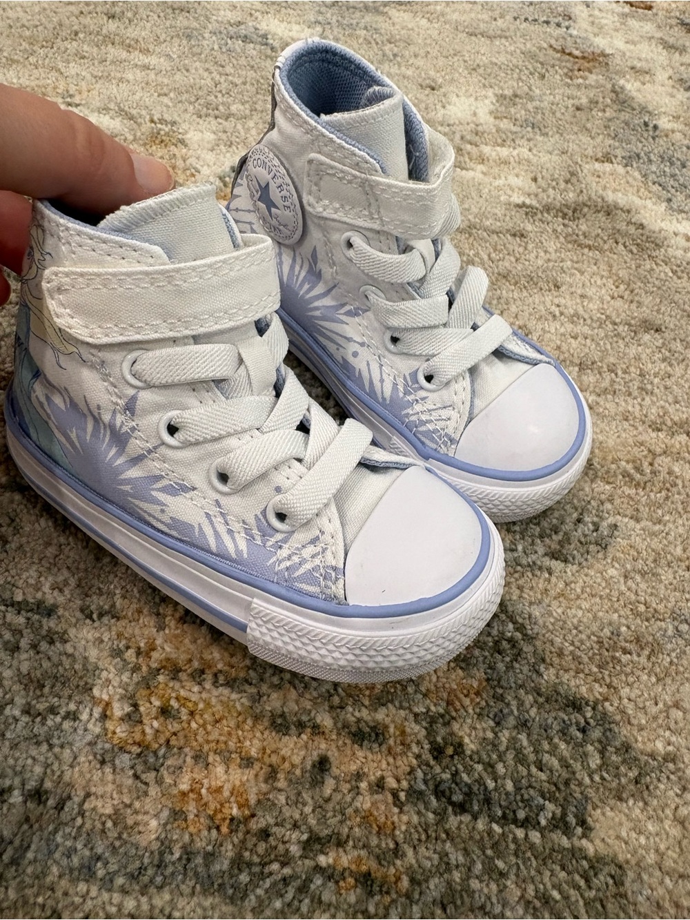Elsa Hightop converse sneakers// 5c